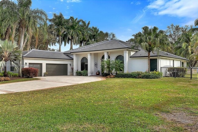 Primary Photo - 3500 Fairfax Ln
