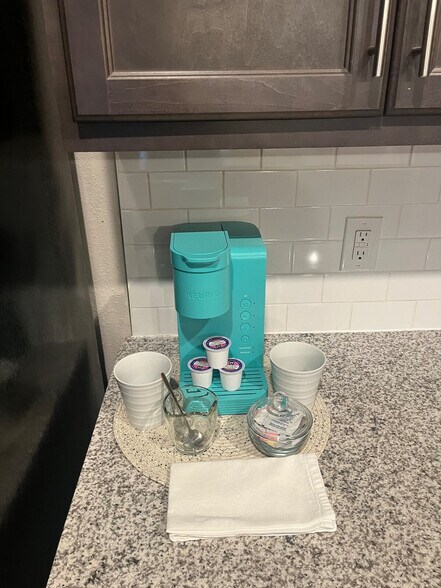 Building Photo - 1445 Broadcloth St