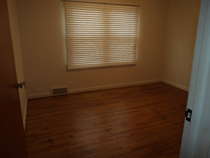 Building Photo - 1601 W Broadway