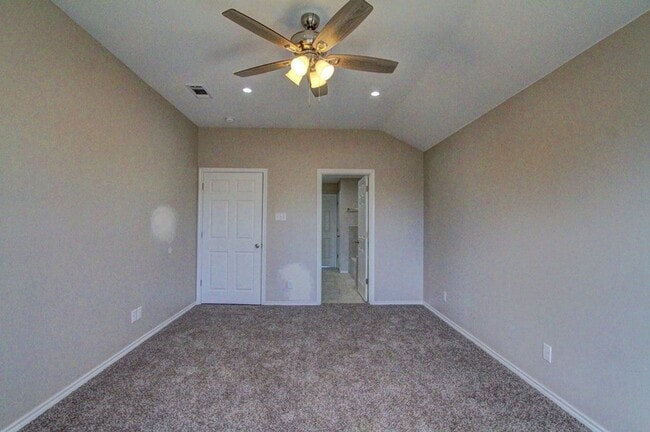 Building Photo - COMING SOON - 4 Bedroom Home + 2 Car Garage and Privacy Fenced Backyard!