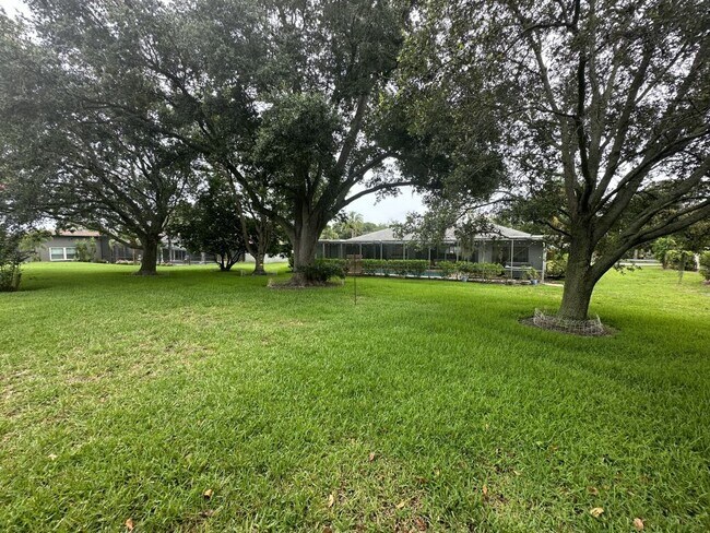 Building Photo - 2780 Landmark Dr