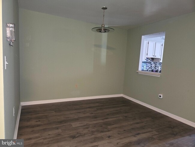 Building Photo - 2118 Cedar Barn Way