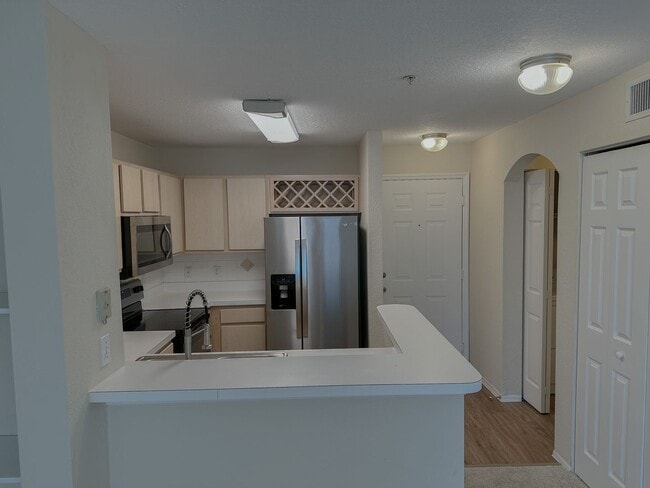 Building Photo - 827 Camargo Way