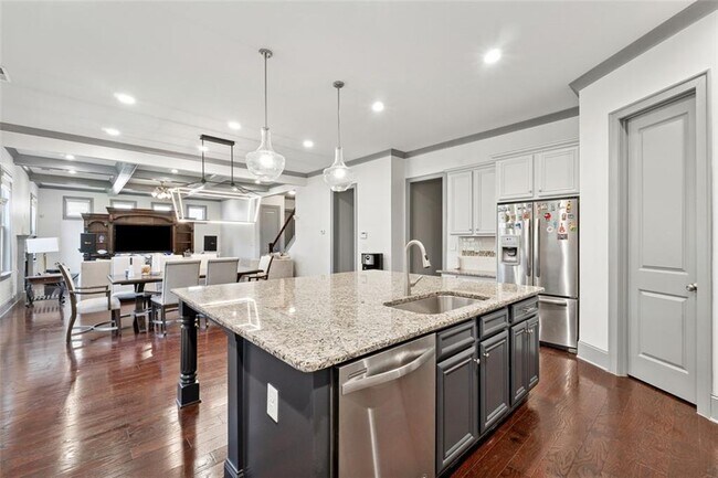 Building Photo - 4530 Point Rock Dr