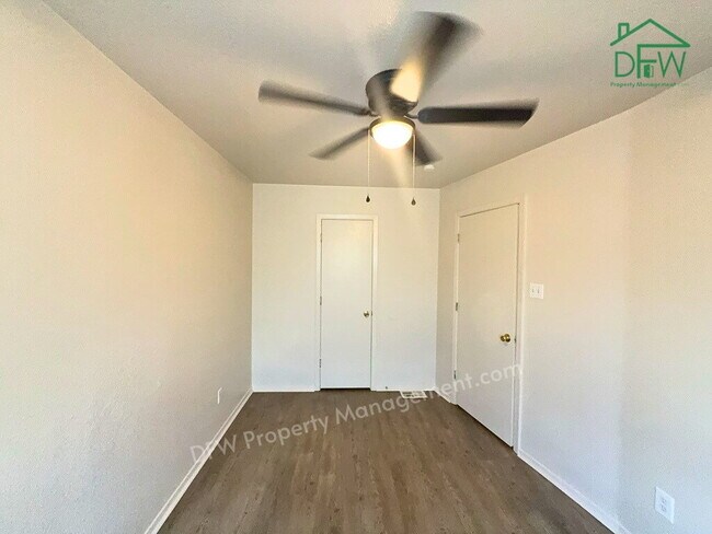 Building Photo - 2-Bed, 1.5-Bath Two-Story Townhome in Killeen