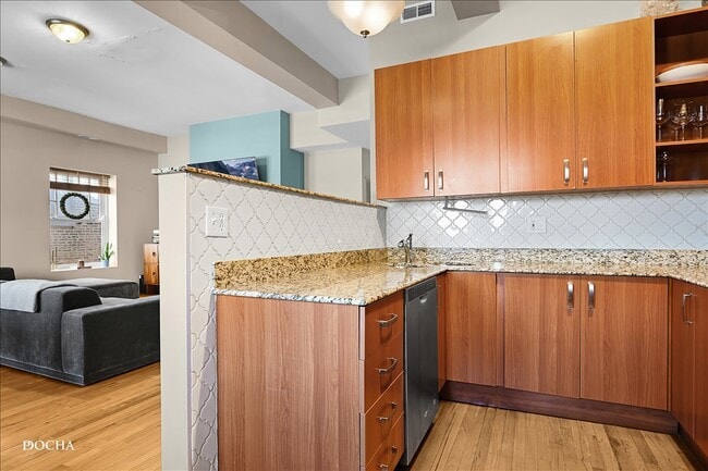 Building Photo - 4545 S Drexel Blvd