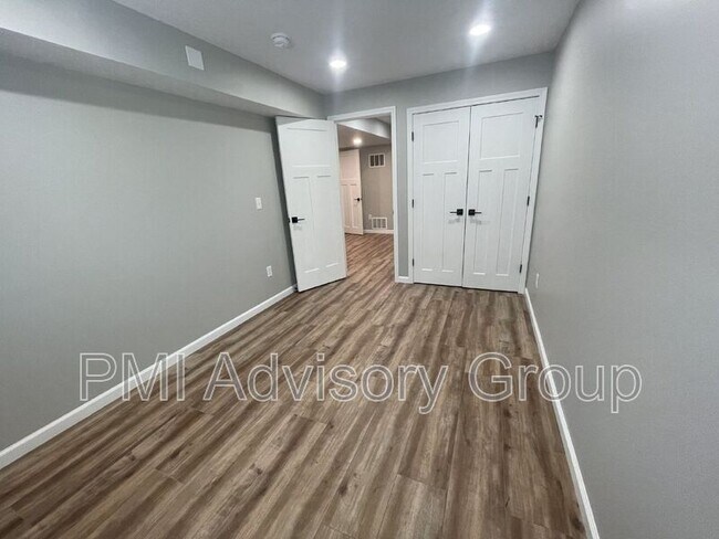 Building Photo - 7416 SW 27th St