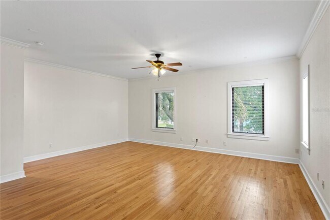Building Photo - 512 S Glen Ave
