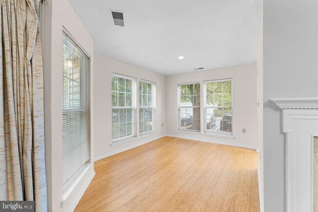 Building Photo - 5930 Millrace Ct