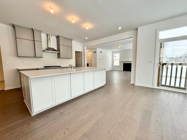 Building Photo - 6173 S Trailwoods Dr