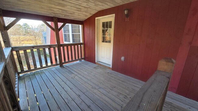 Building Photo - 9 Roberts Rd