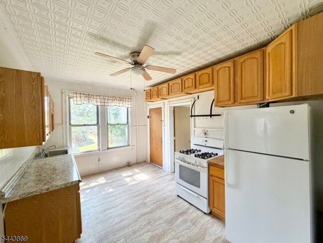Building Photo - 4 Swaine Pl