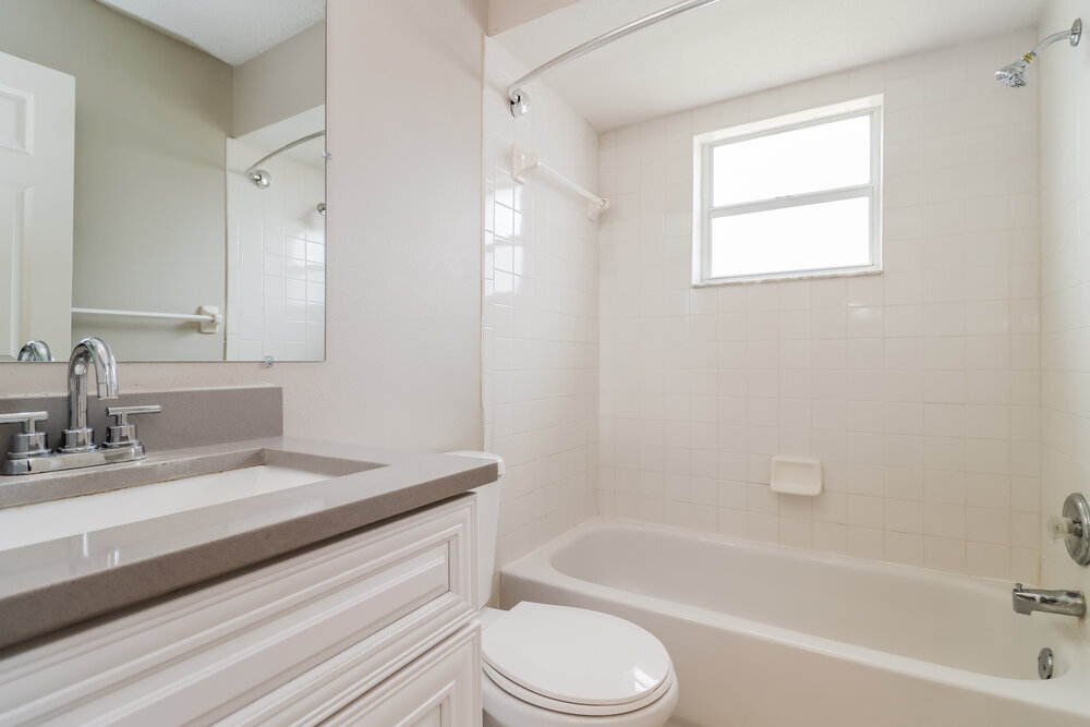 Building Photo - 8403 Yearling Ln