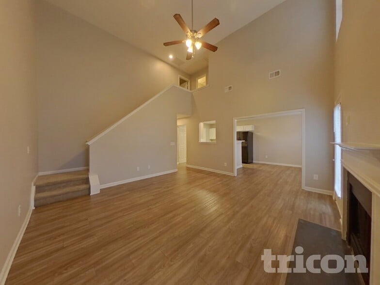 Building Photo - 920 Grass Hollow Ct