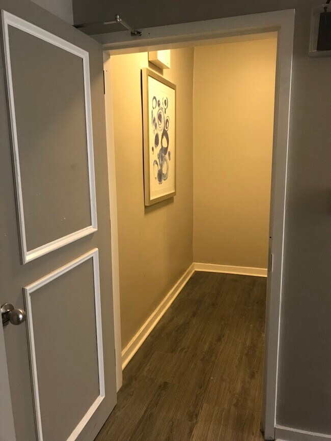 Building Photo - 4435 Baltimore Ave