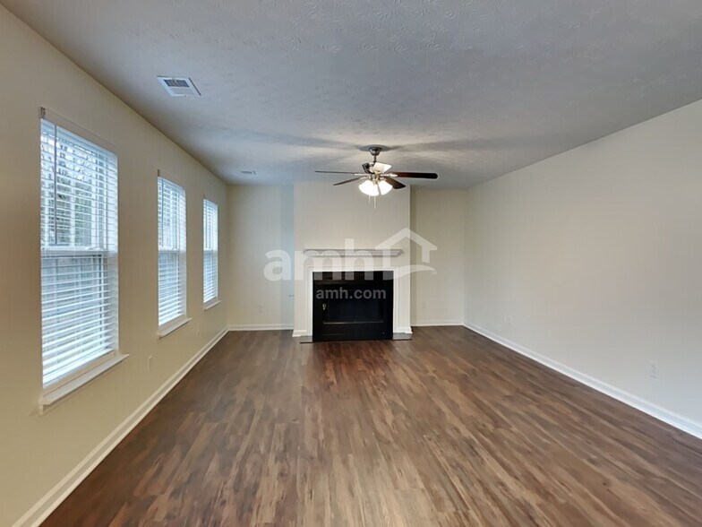 Building Photo - 302 Springmoor Lane