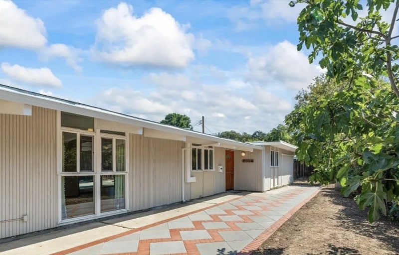 Building Photo - 2085 Sandalwood Ct