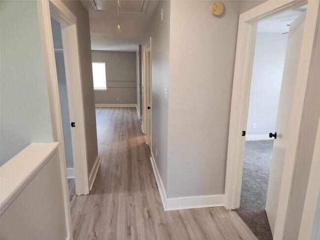 Building Photo - 20911 Walder Ct