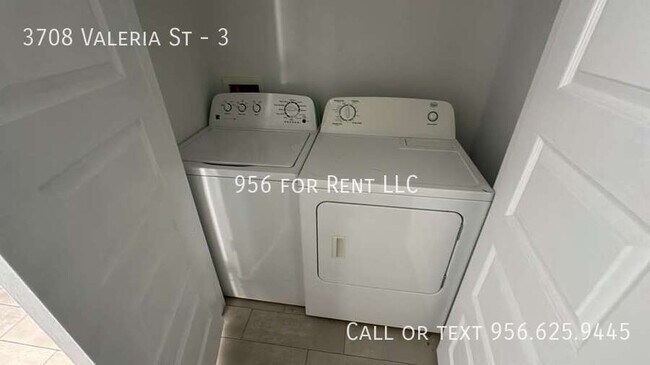 Building Photo - 3708 Valeria St