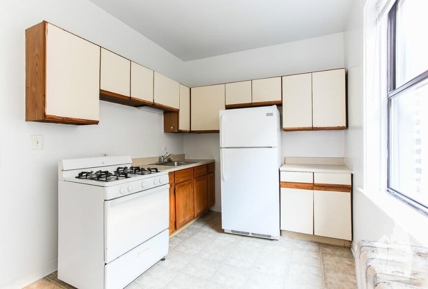 Building Photo - 1530 N Kedzie Ave