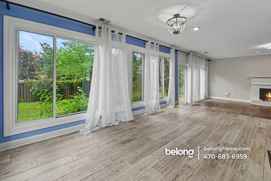 Building Photo - 988 Bridgegate Dr NE