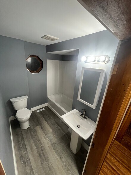 Building Photo - 1079 Garson Ave