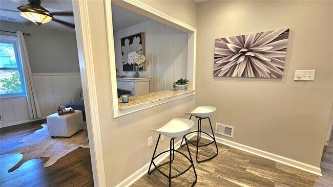 Building Photo - 2343 Hunting Valley Dr