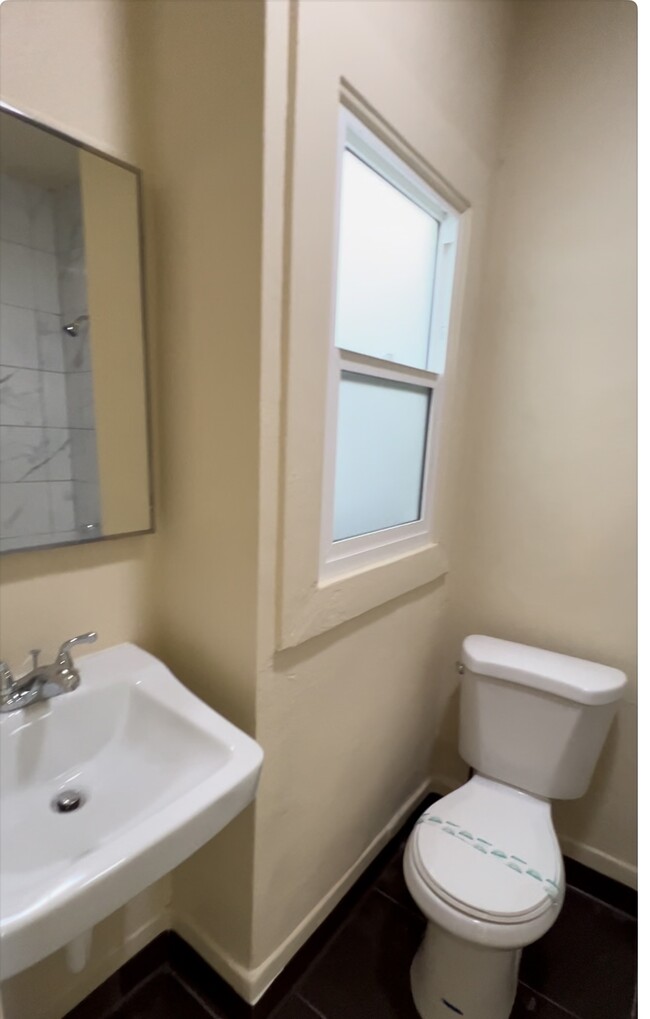 Remodel Bathroom - 123 E Avenue 44