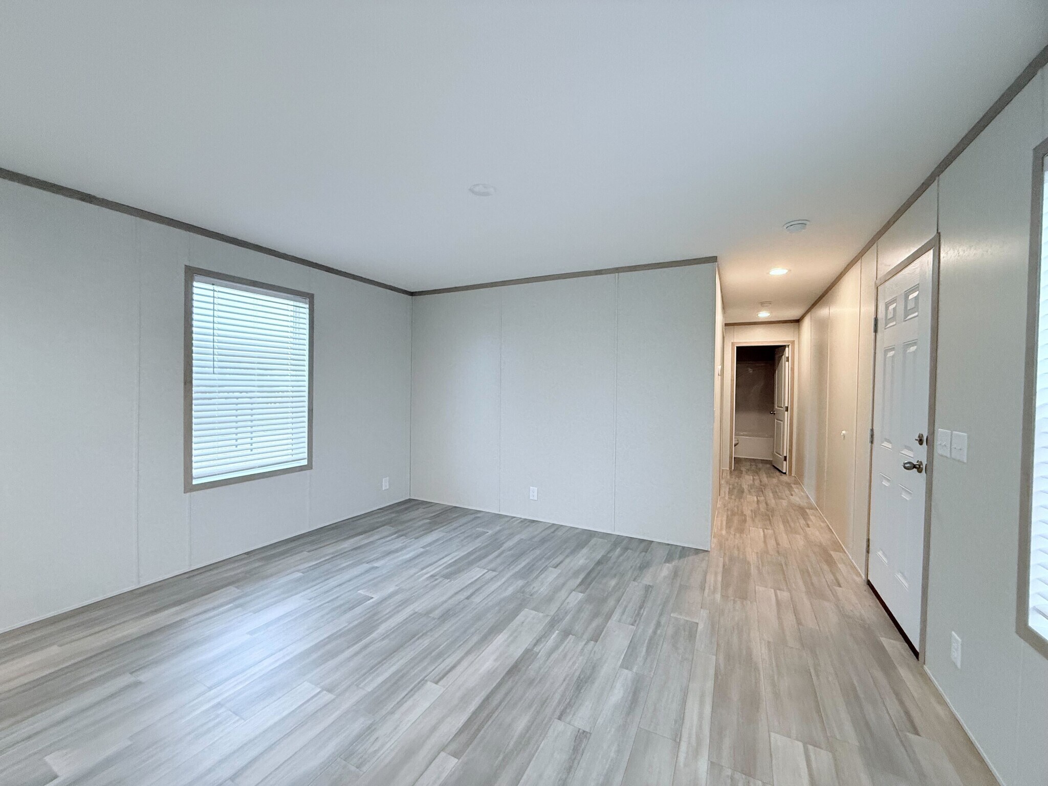 Building Photo - 29669 Danbury Ct