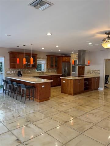 Building Photo - 5200 Riviera Dr