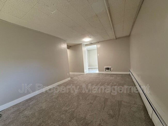 Building Photo - 812 2nd St SW