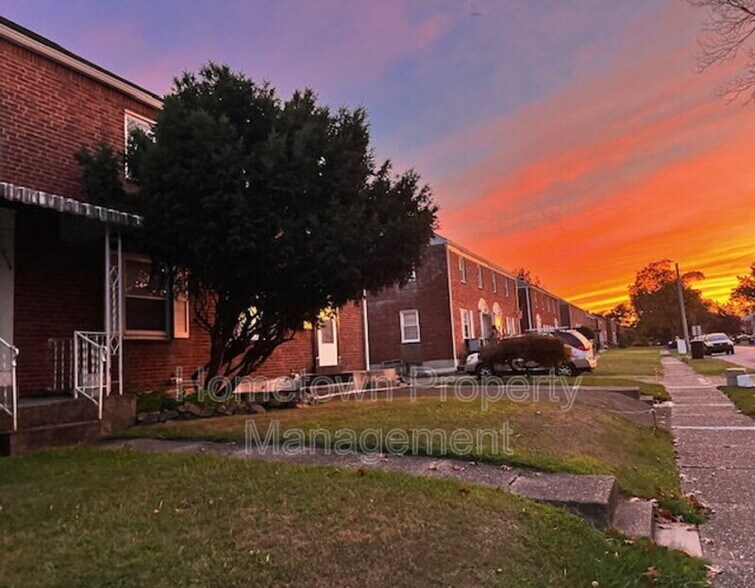 Building Photo - 2935 Rumson Dr