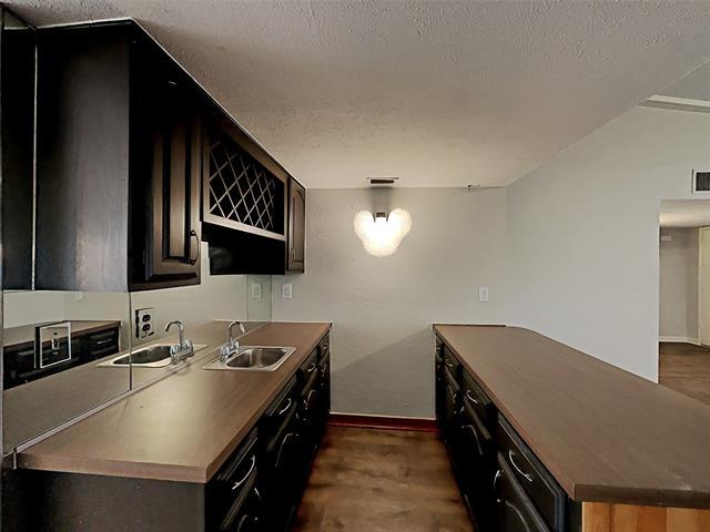 Building Photo - 3522 Whitney Dr