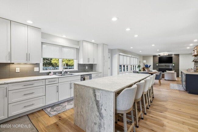 Building Photo - 8 Jackson Ct