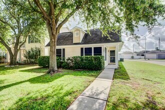 Building Photo - 9622 Farrell Dr