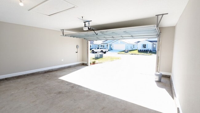 Building Photo - LIMITED TIME SPECIALS - 1/2 Month Free Ren...