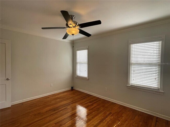 Building Photo - 303 S Audubon Ave