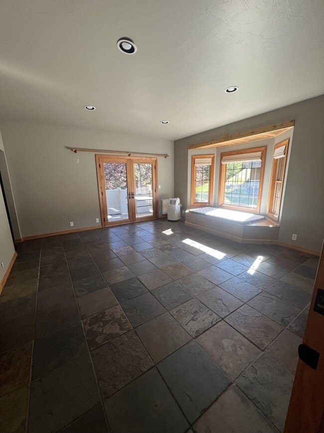 Building Photo - 3804 Copeland Rd