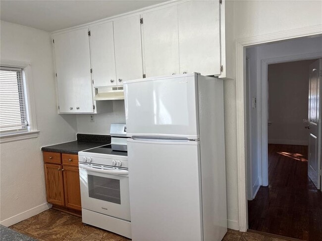 Building Photo - 1437 Pine St