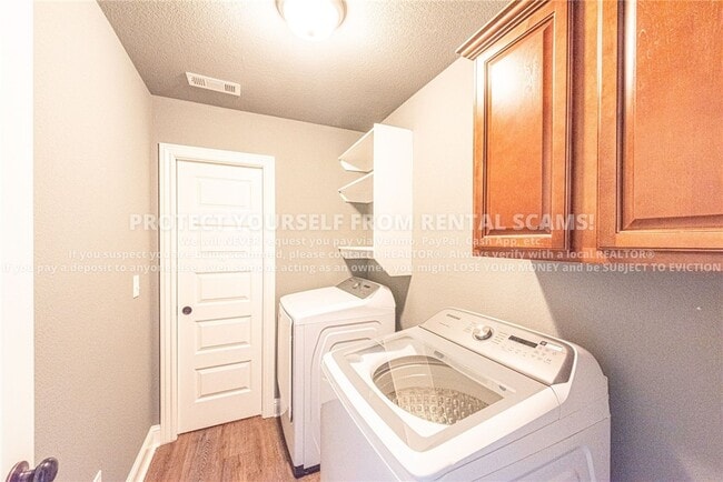 Building Photo - 1281 General McCrae Dr