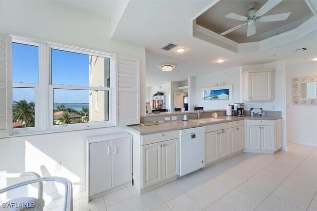 Building Photo - 14819 Laguna Dr