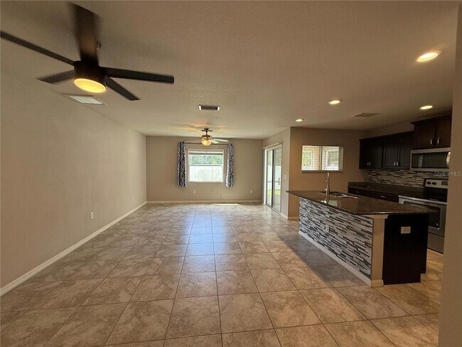 Building Photo - 5011 Chipotle Ln