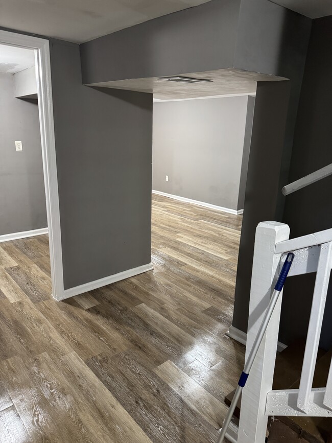 Building Photo - 1335 Yecker Ave