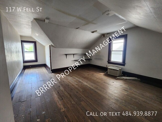 Building Photo - 117 W Fell St
