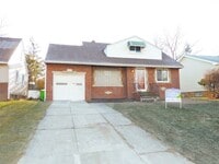 Building Photo - 3 Bed - 2 Full Bath Cape Cod for Rent in E...