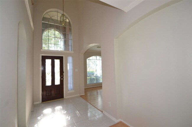 Building Photo - Amesbury Lane, Sugar Land, TX 77478 - 4 BR 2.5 BA single-family home
