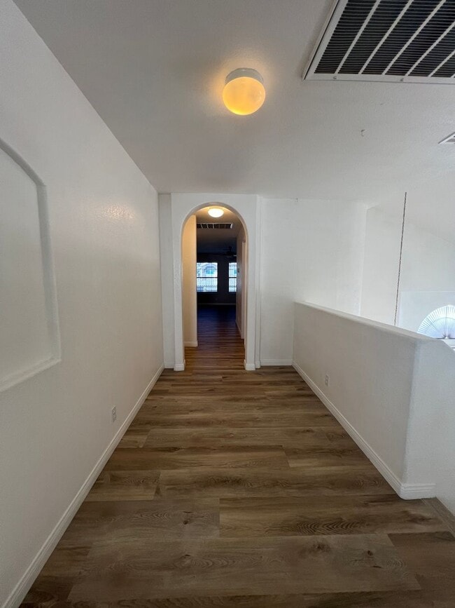 Building Photo - Gated 4 bedroom with a bonus room in Summe...