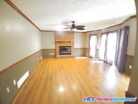 Building Photo - 891 Providence Dr