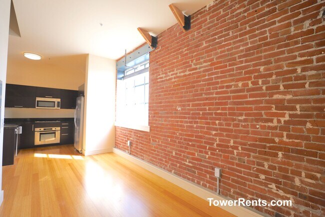 Building Photo - 310 Townsend St