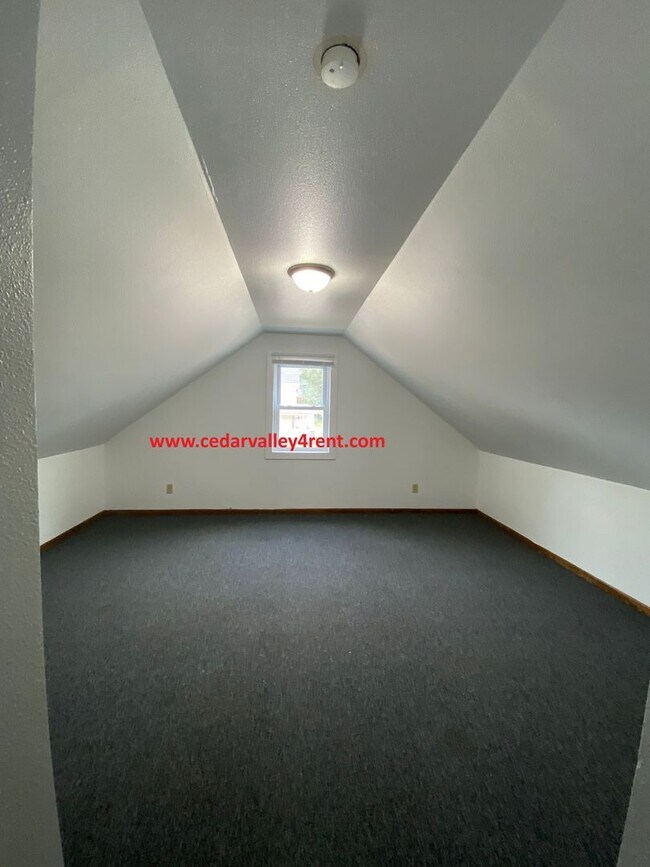 Building Photo - 727 Randolph St